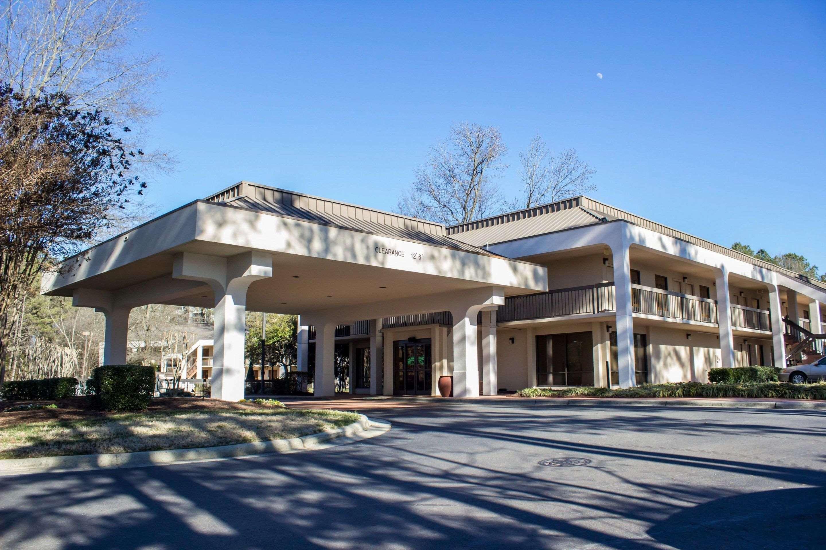 Hampton Inn Chapel Hill Exterior foto