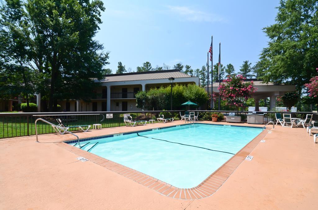 Hampton Inn Chapel Hill Exterior foto